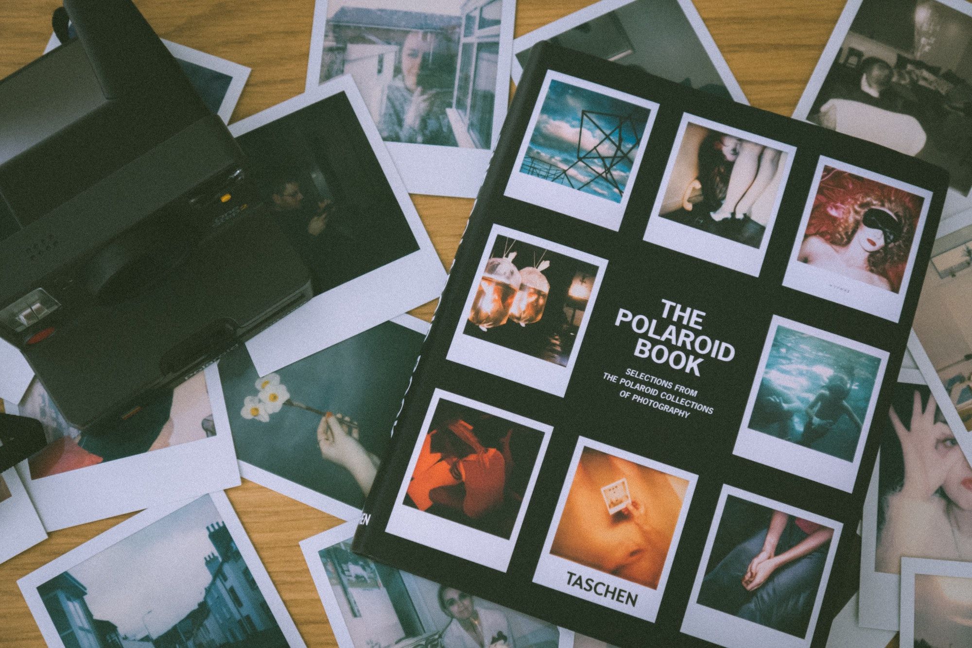 2019 Polaroid-inspired Gift Guide